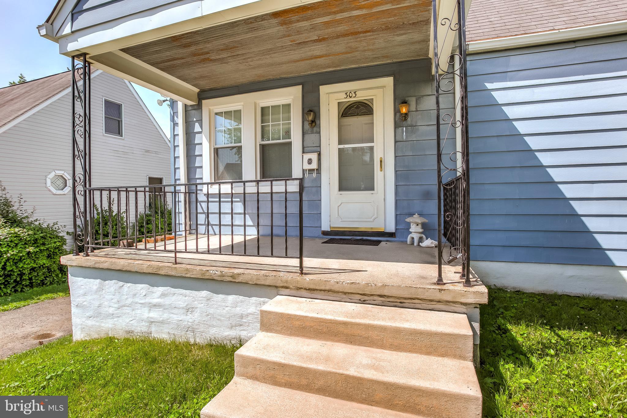 HOMECREST - Residential