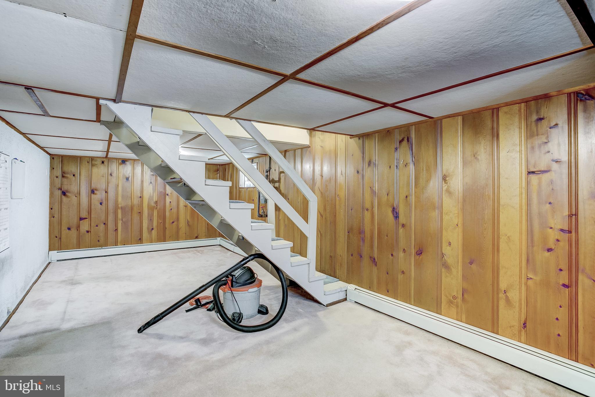 HOMECREST - Residential