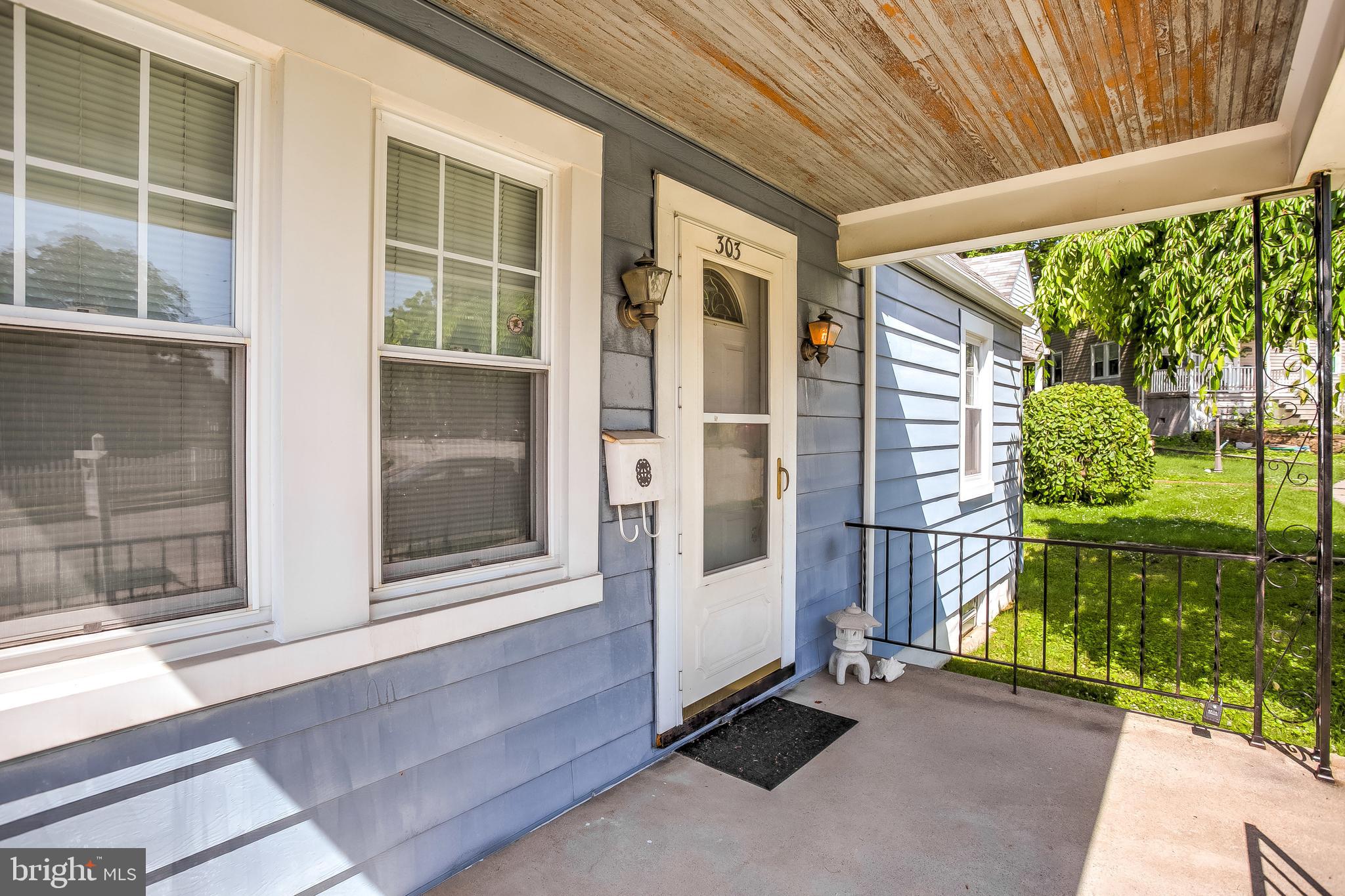 HOMECREST - Residential