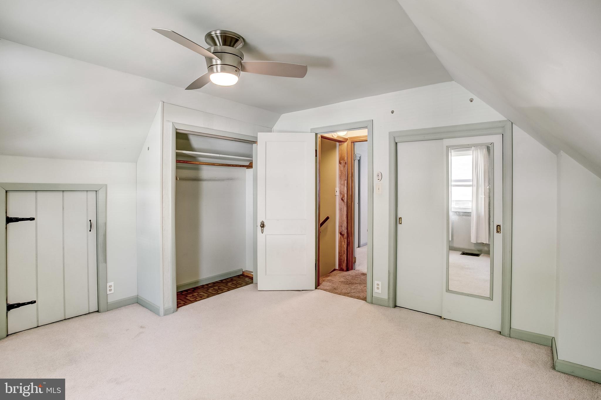 HOMECREST - Residential