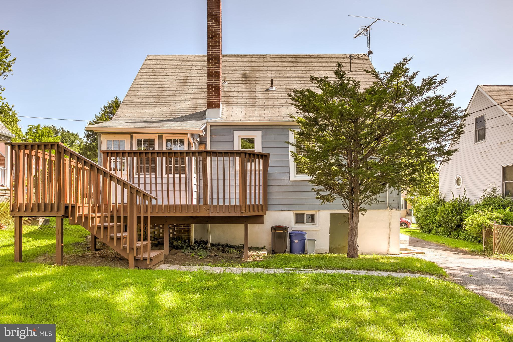 HOMECREST - Residential