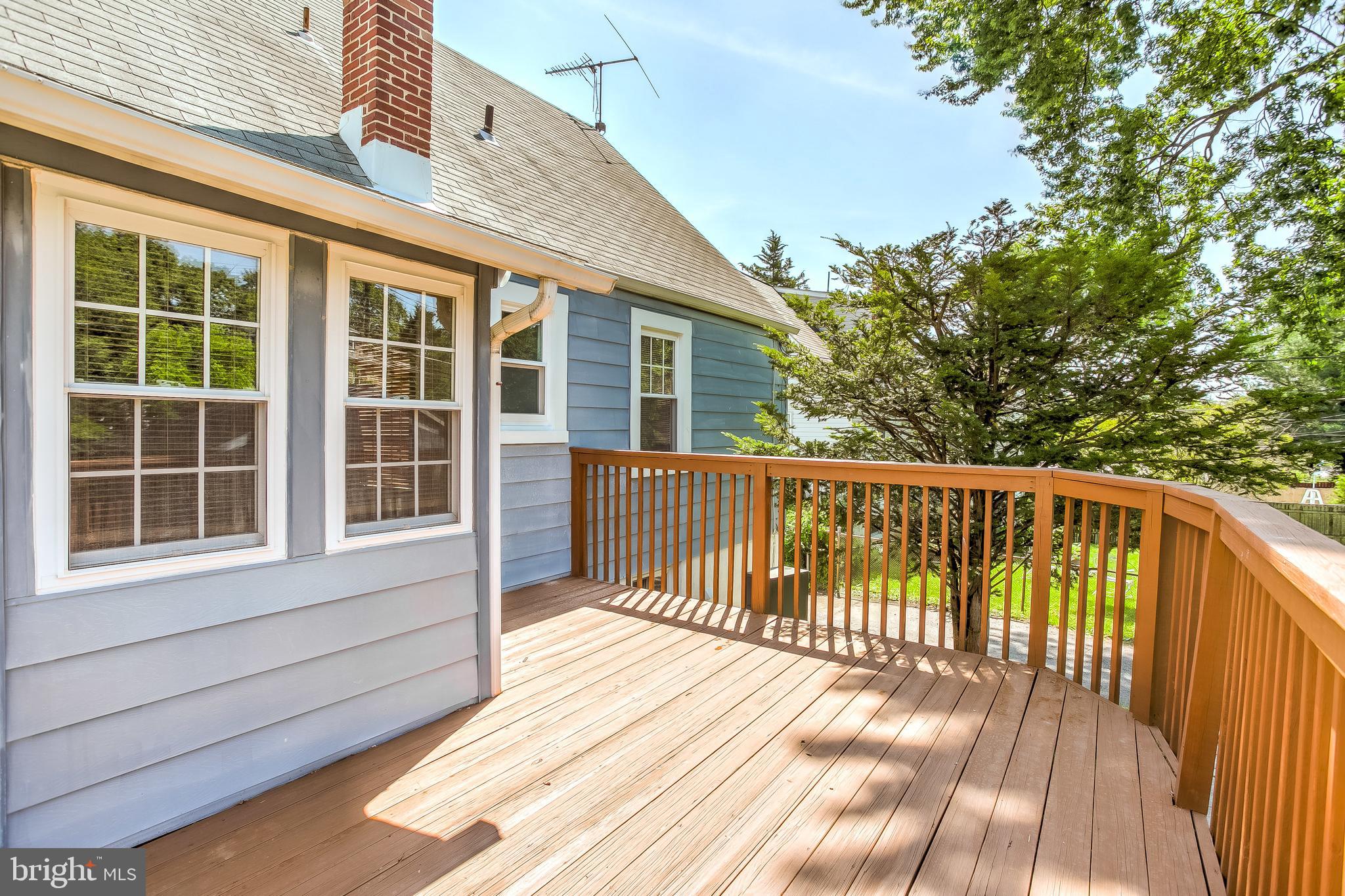 HOMECREST - Residential