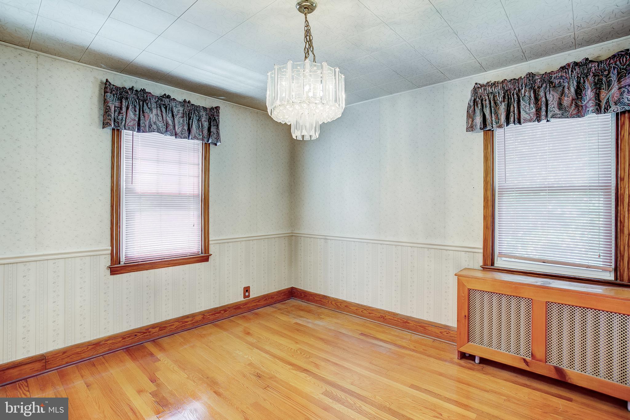 HOMECREST - Residential