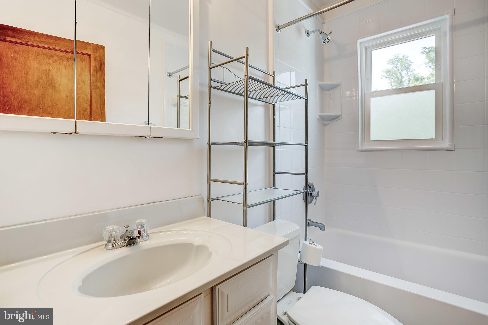 HOMECREST - Residential