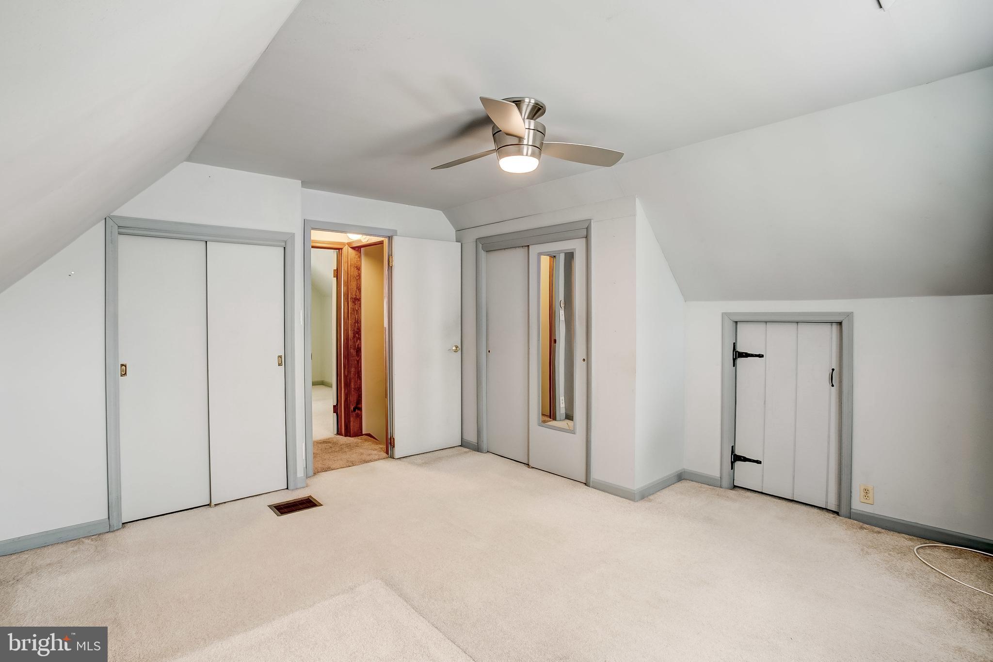 HOMECREST - Residential