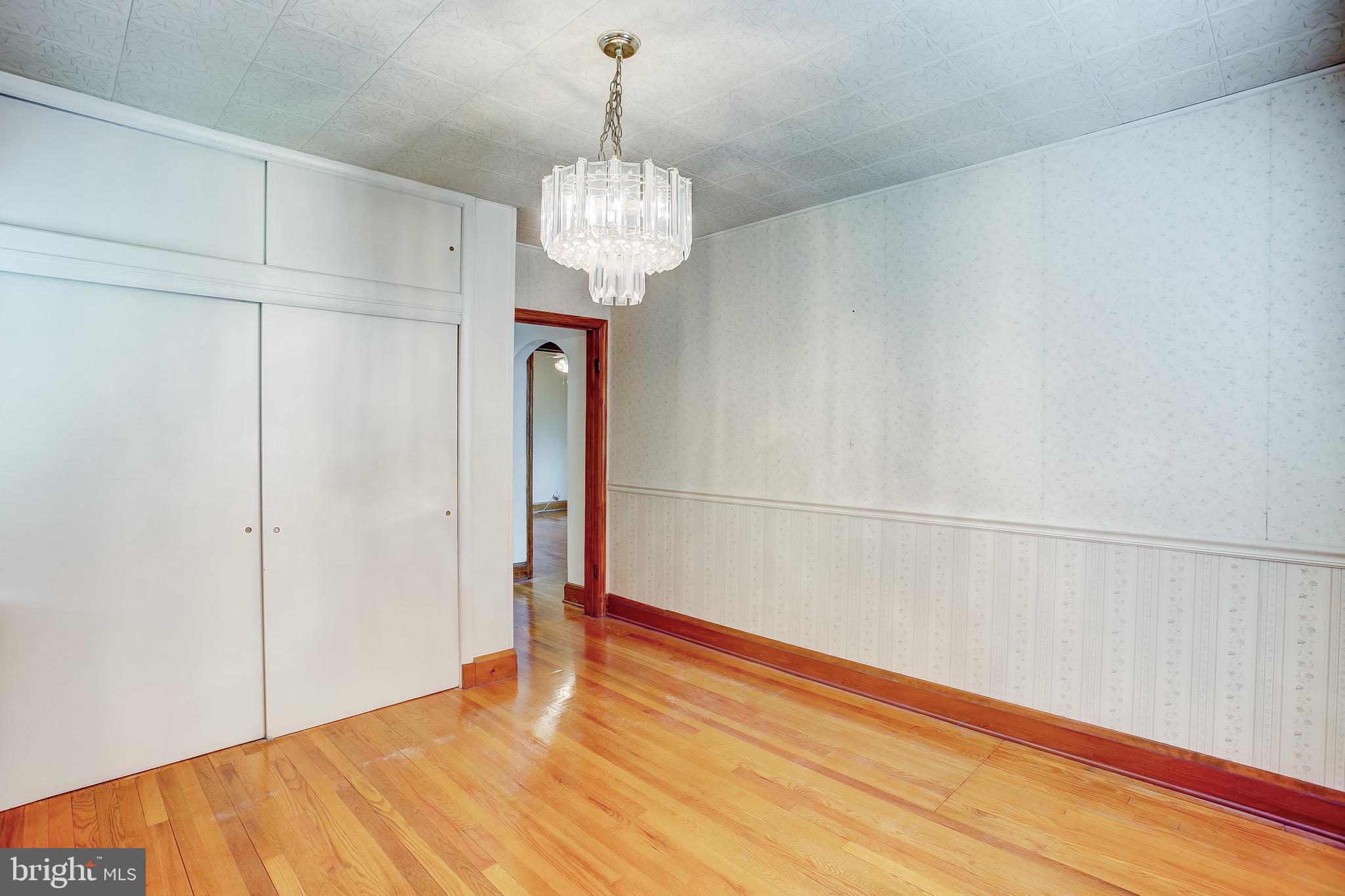 HOMECREST - Residential