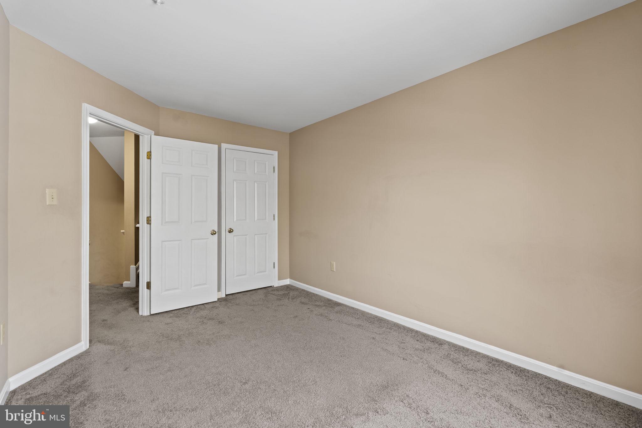 SEVEN OAKS - Residential