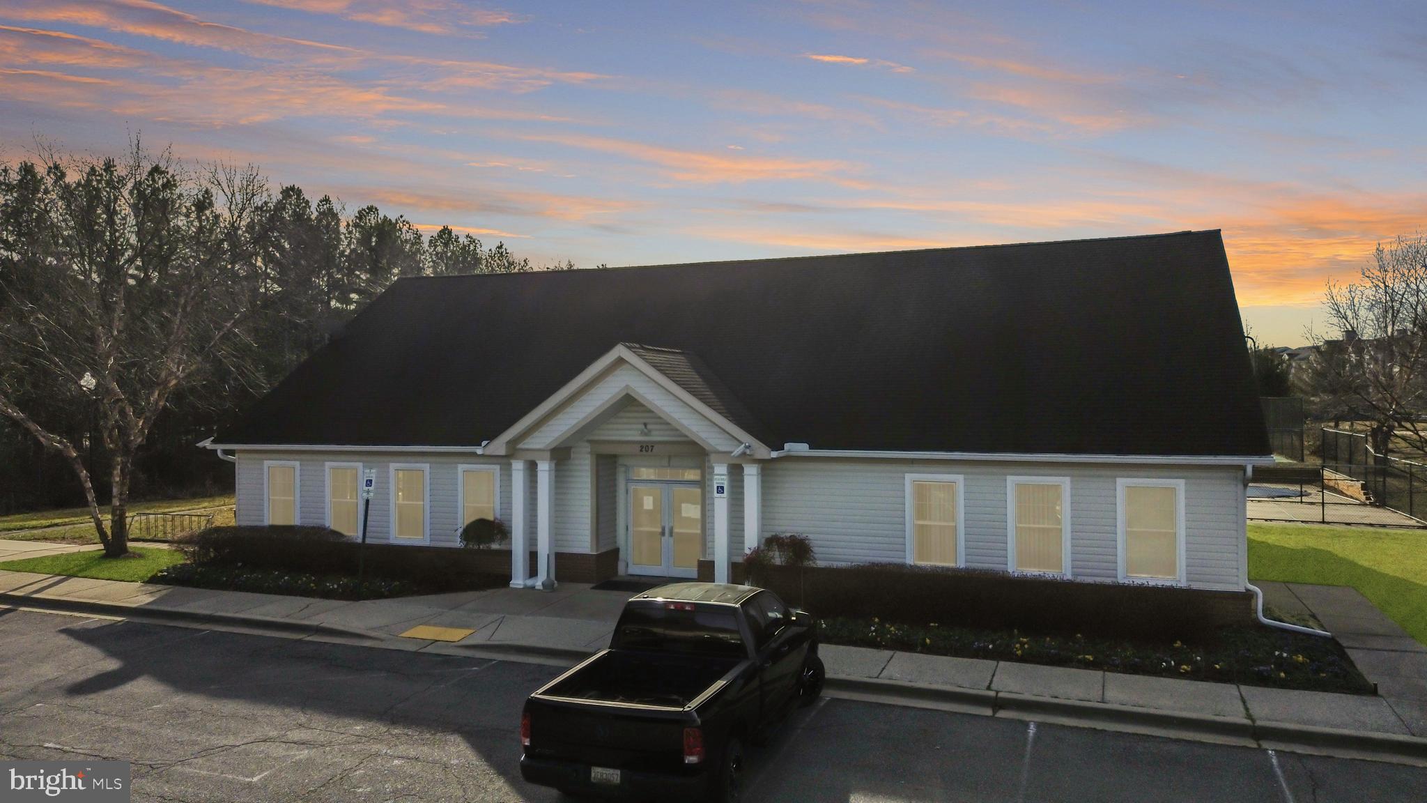 SEVEN OAKS - Residential