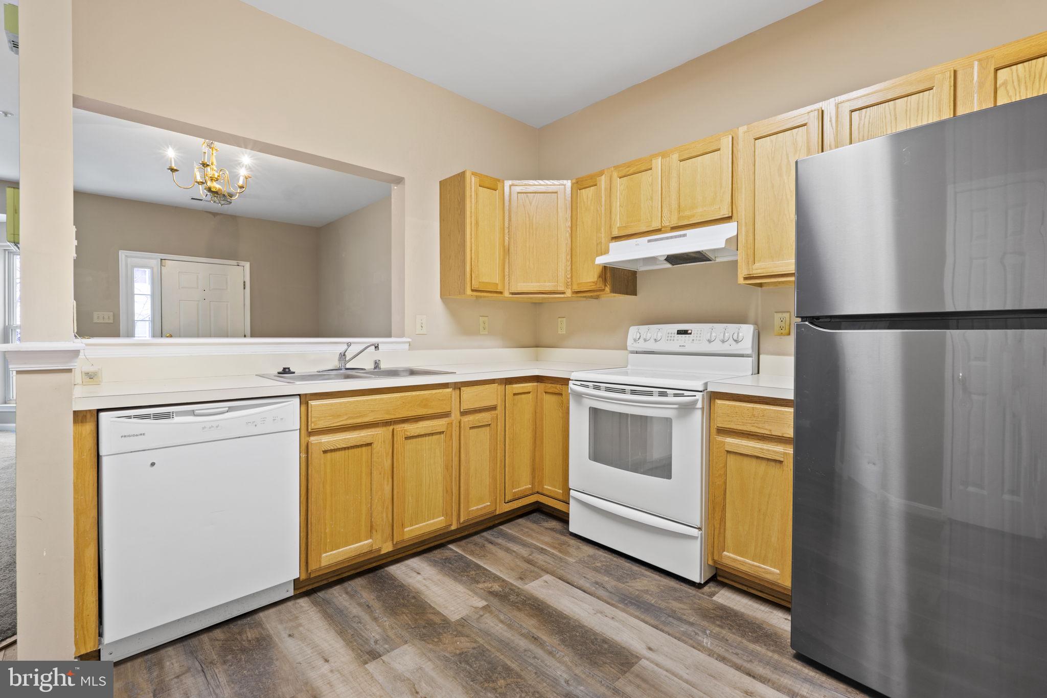 SEVEN OAKS - Residential