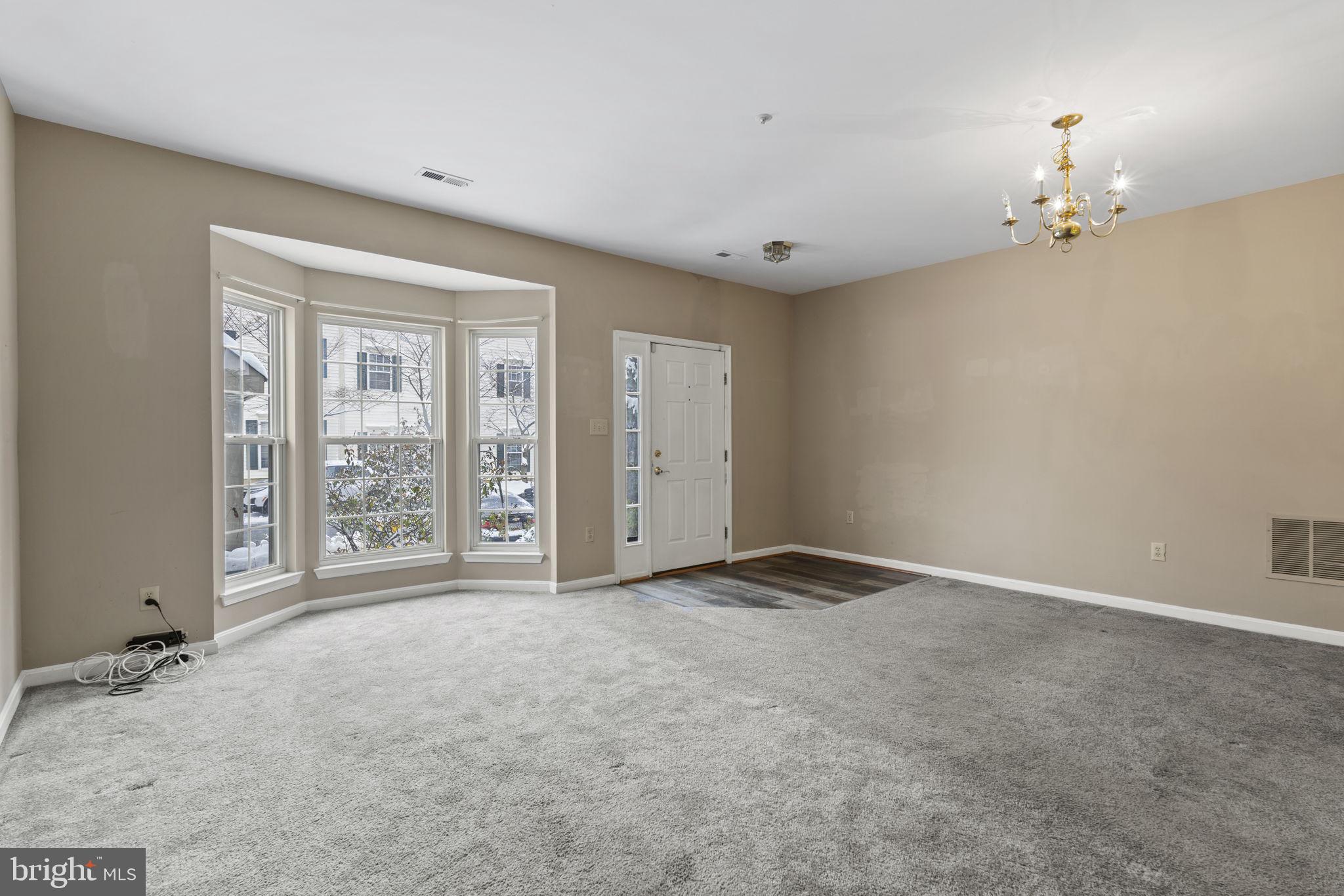 SEVEN OAKS - Residential