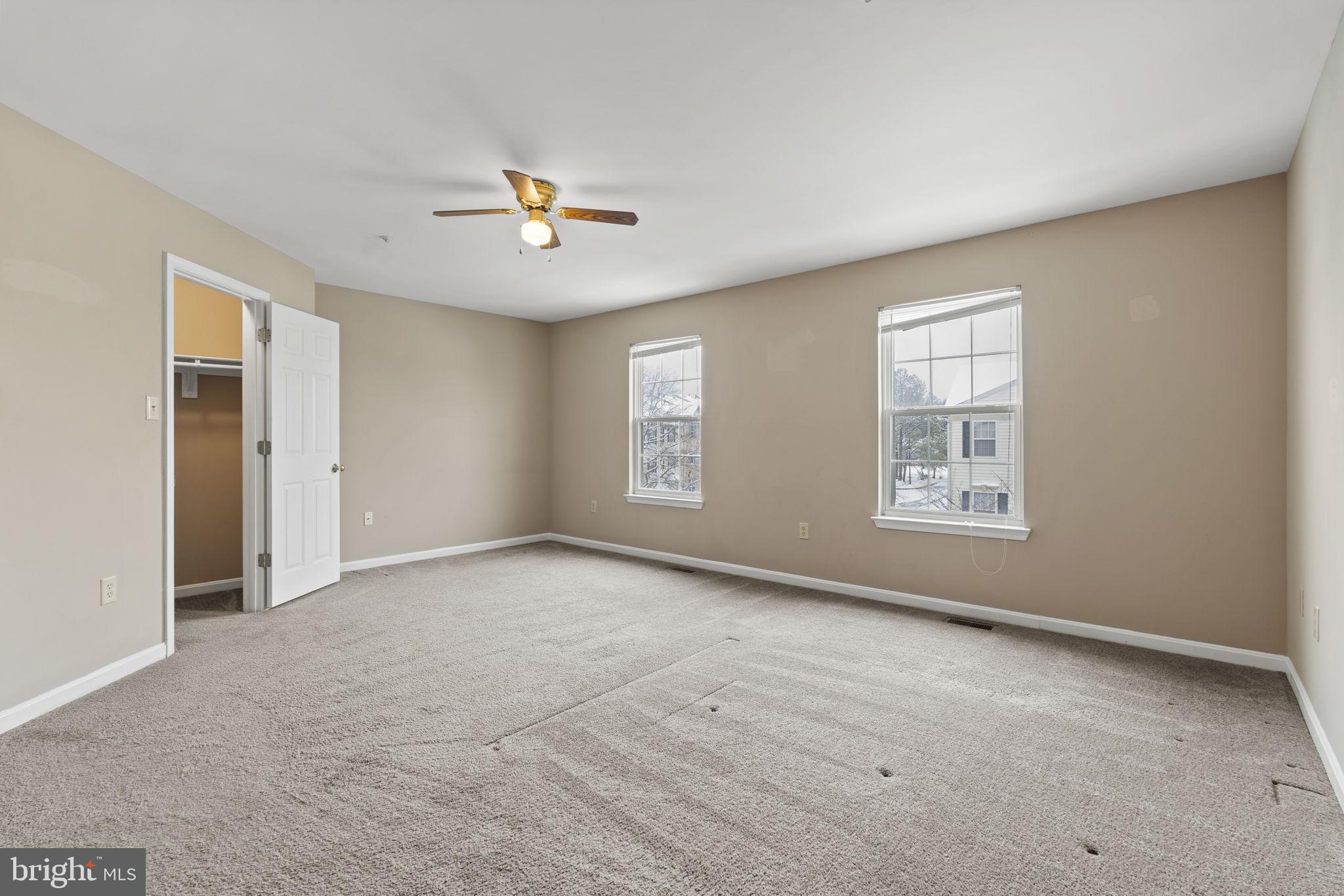 SEVEN OAKS - Residential