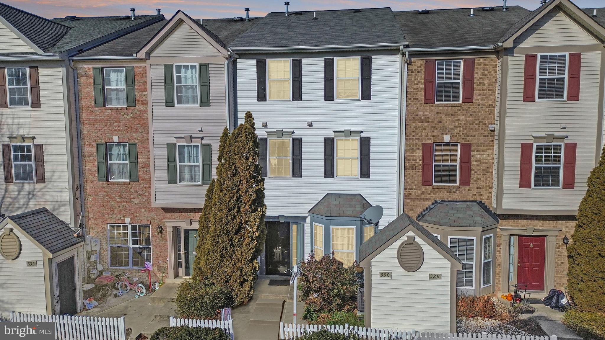 SEVEN OAKS - Residential