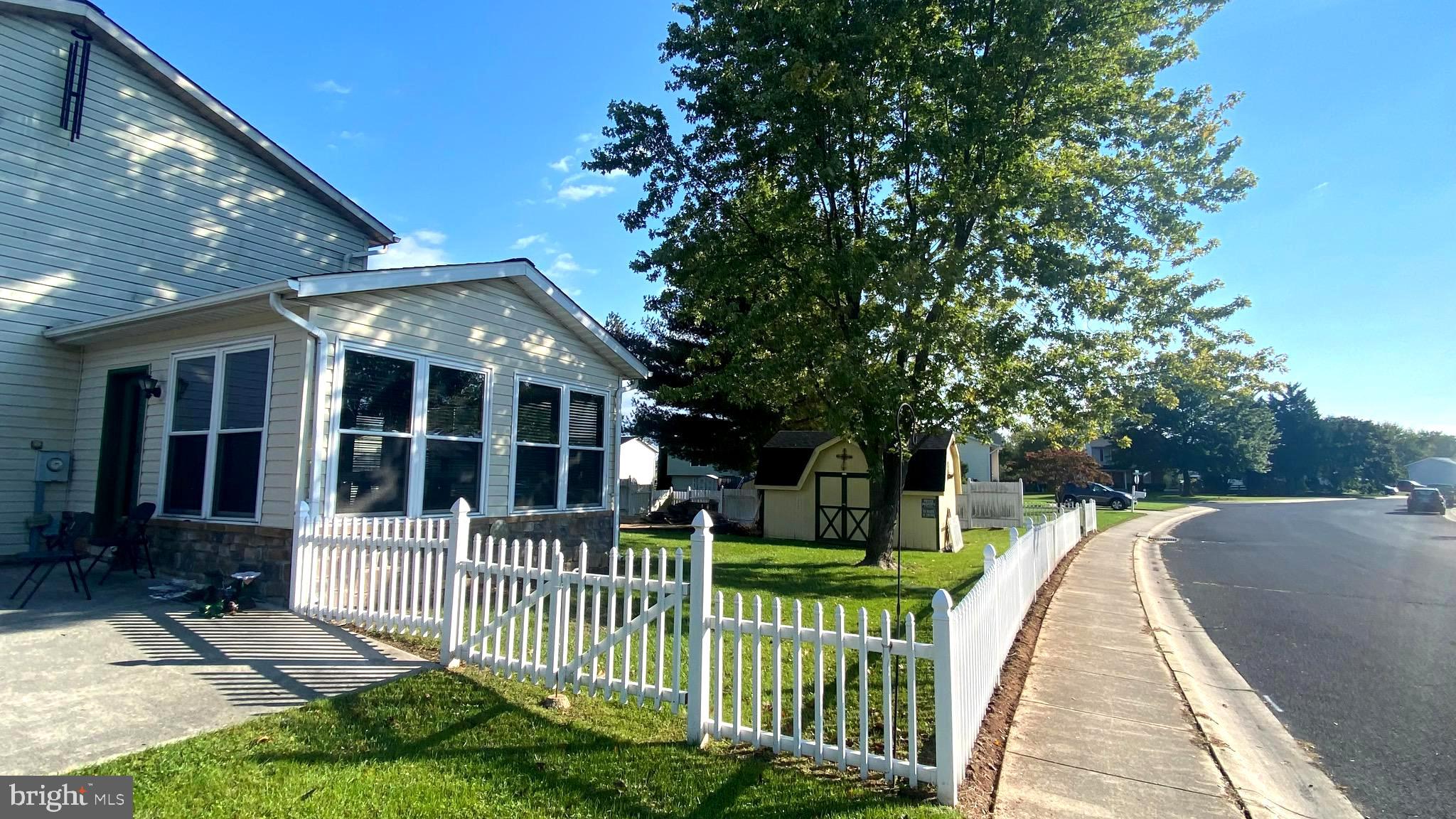 GREEN MEADOWS - Residential