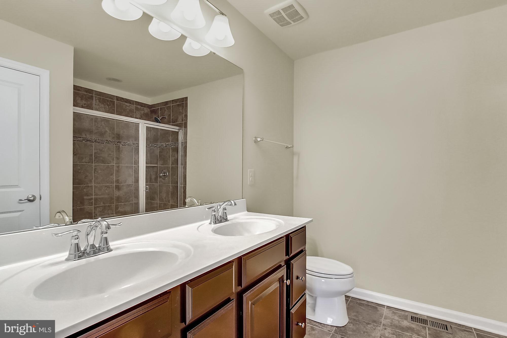 FIELDS AT ROCK GLENN - Residential