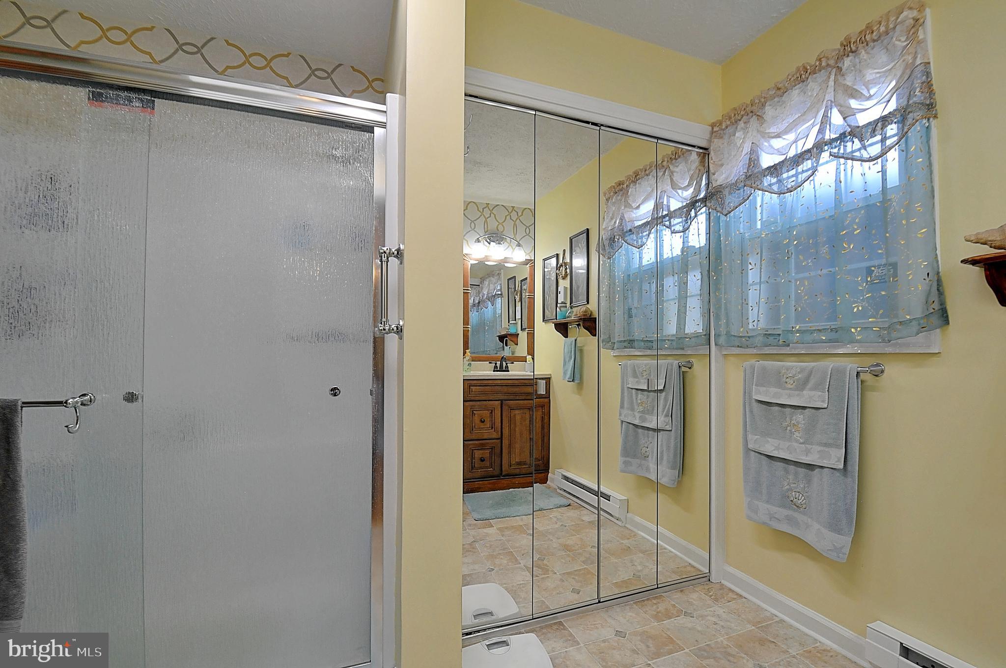 J WAYNE ADAMS - Residential