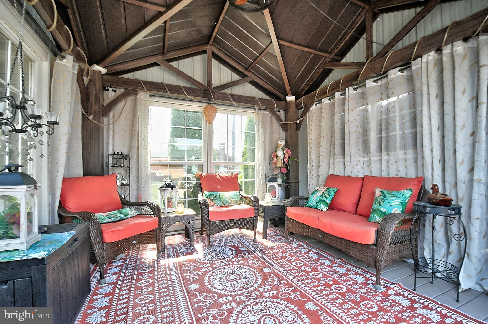 J WAYNE ADAMS - Residential