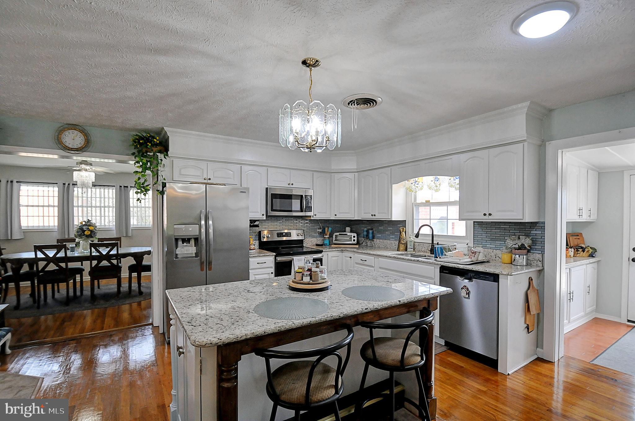 J WAYNE ADAMS - Residential