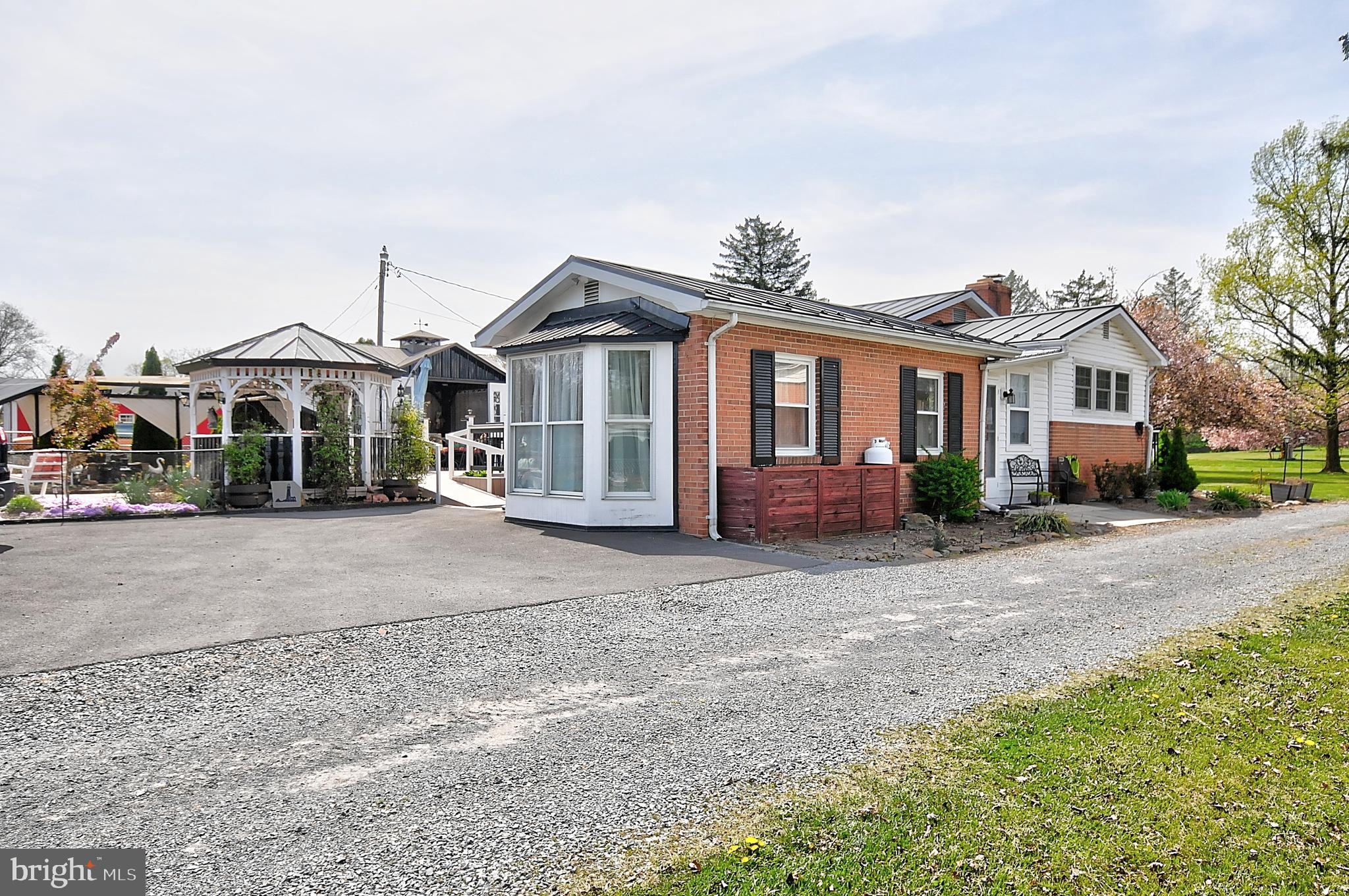 J WAYNE ADAMS - Residential