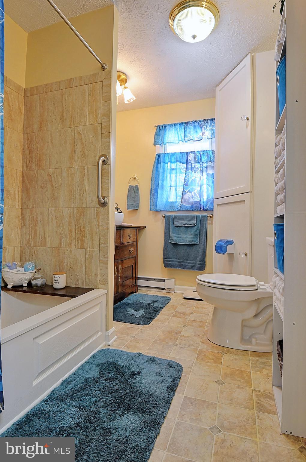 J WAYNE ADAMS - Residential