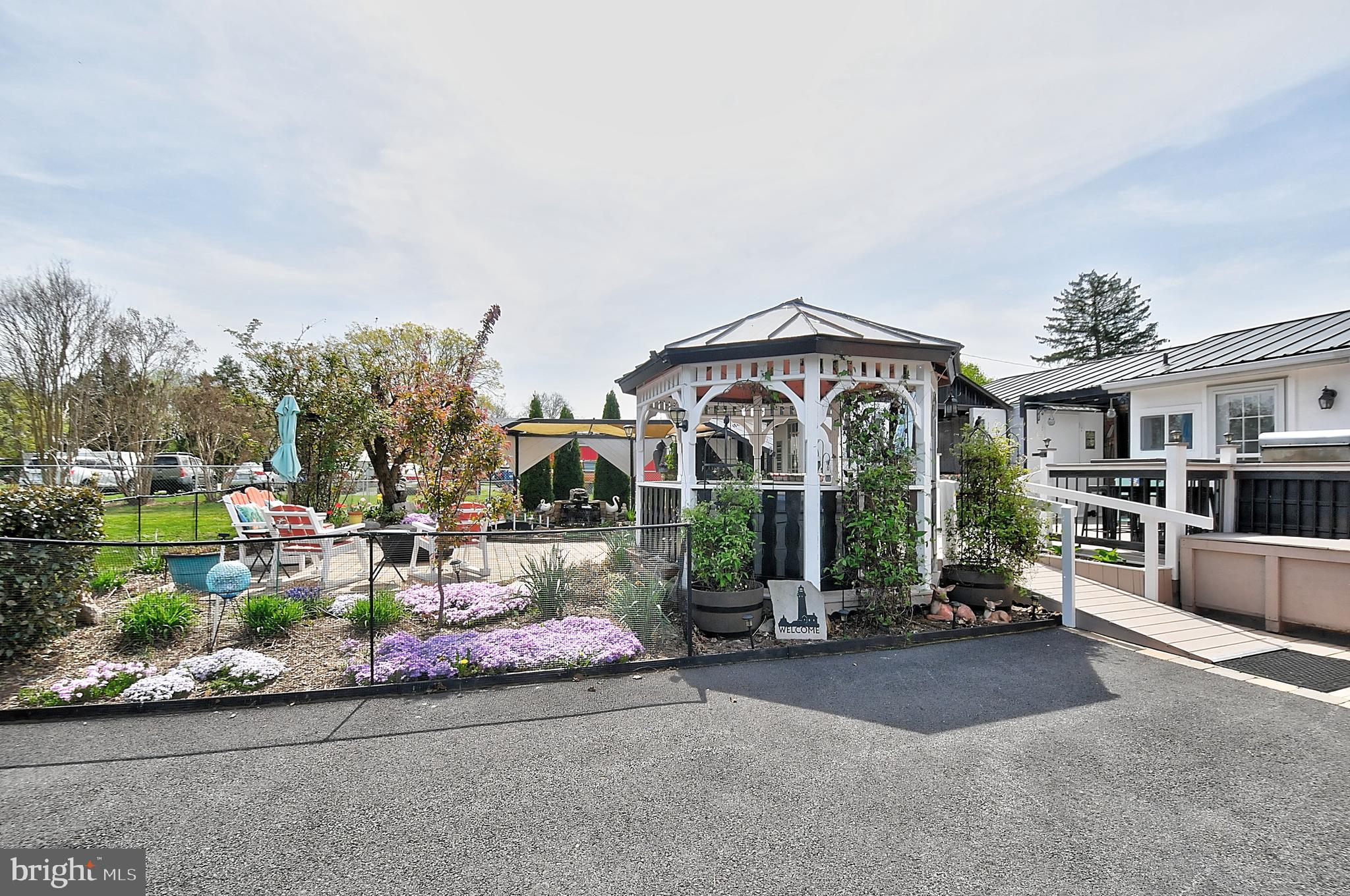 J WAYNE ADAMS - Residential