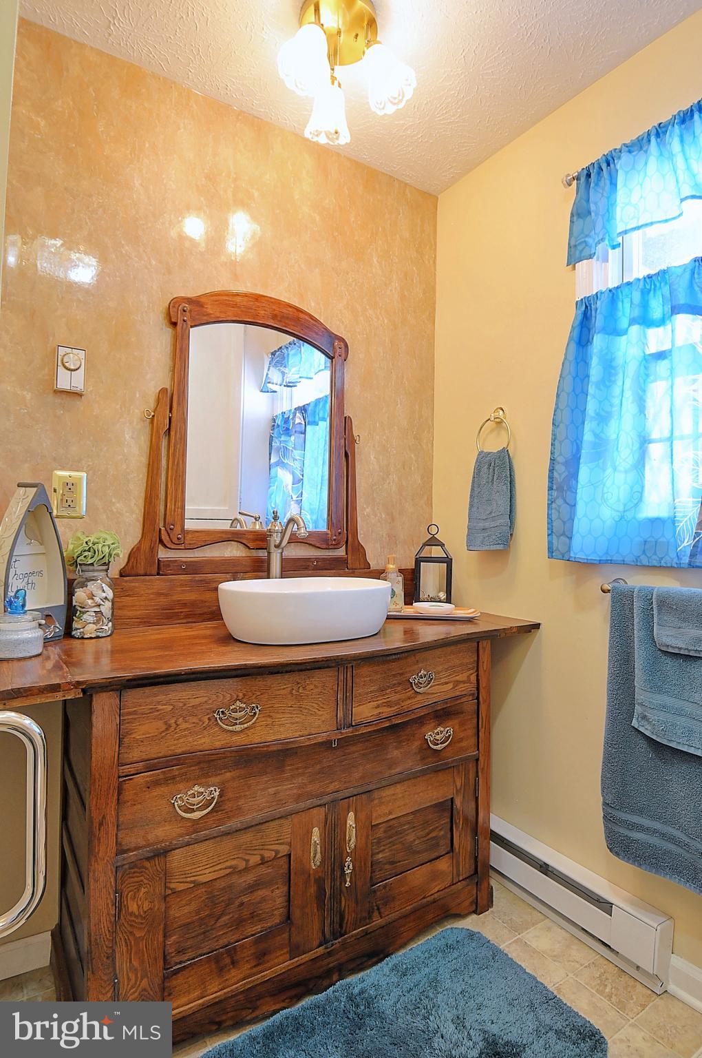 J WAYNE ADAMS - Residential