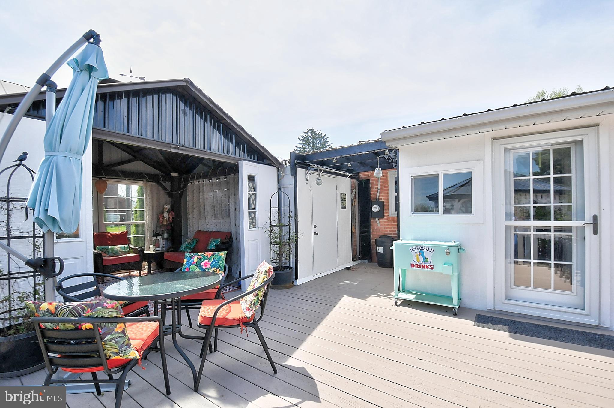 J WAYNE ADAMS - Residential