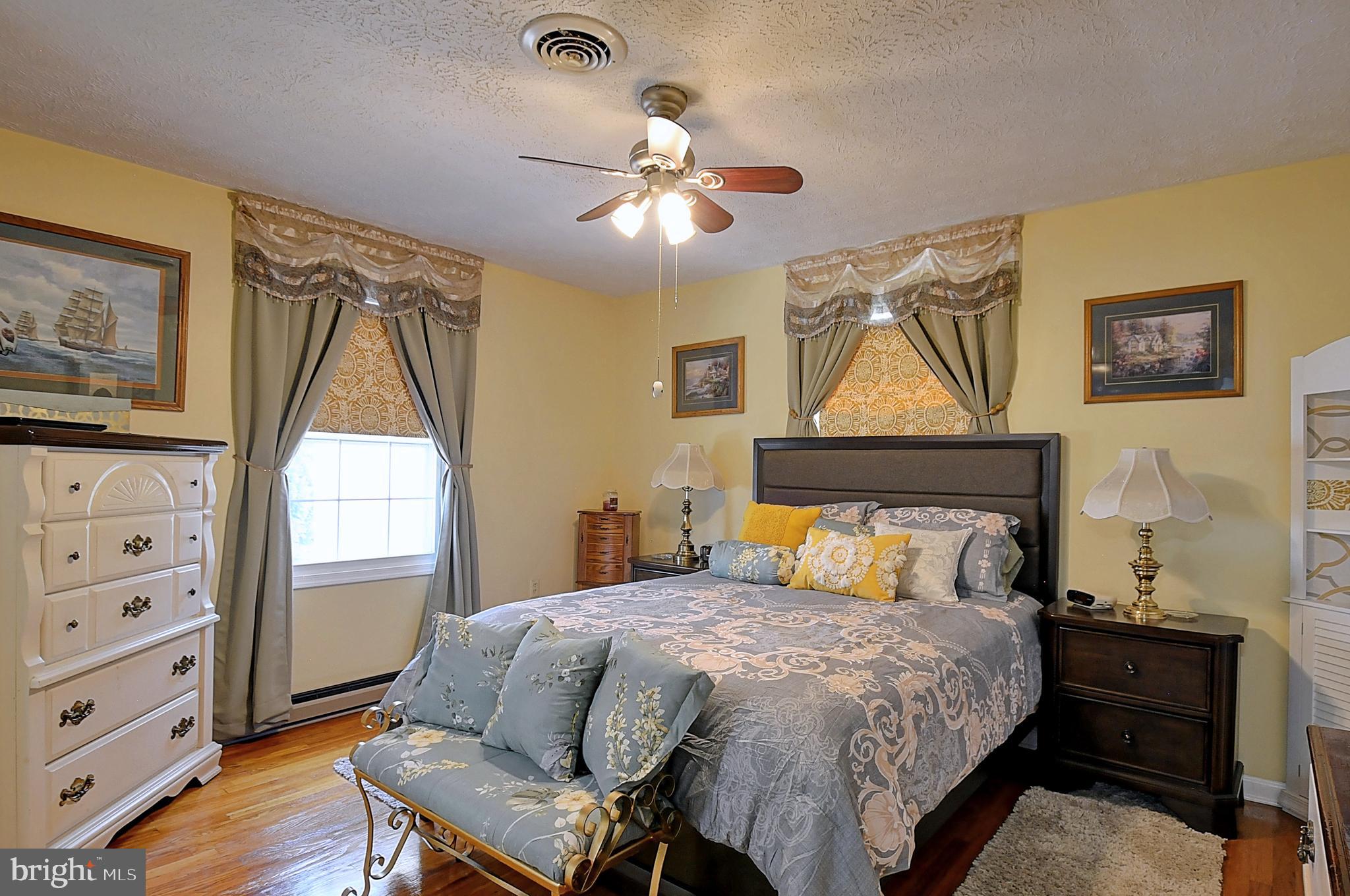 J WAYNE ADAMS - Residential