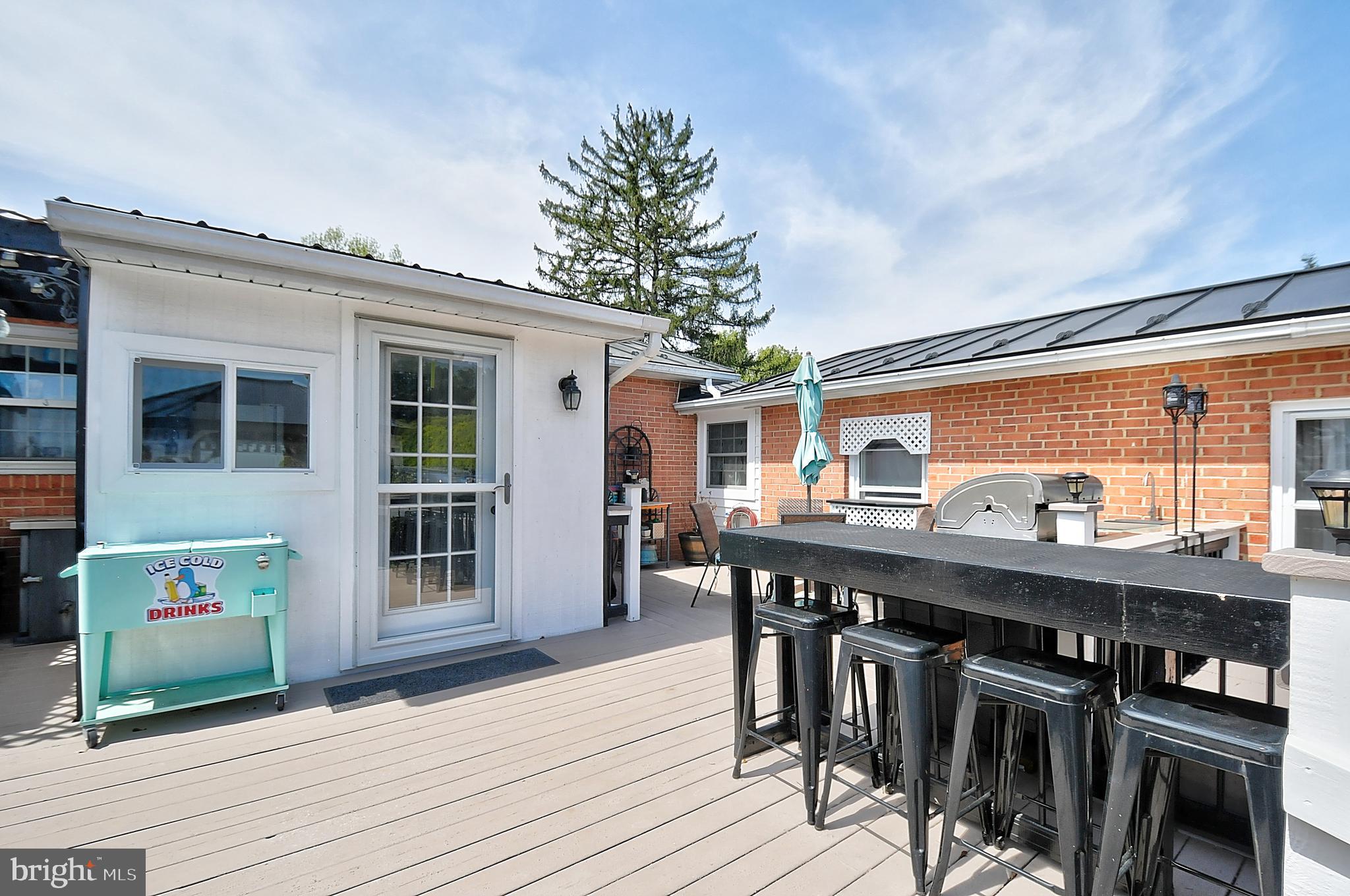 J WAYNE ADAMS - Residential