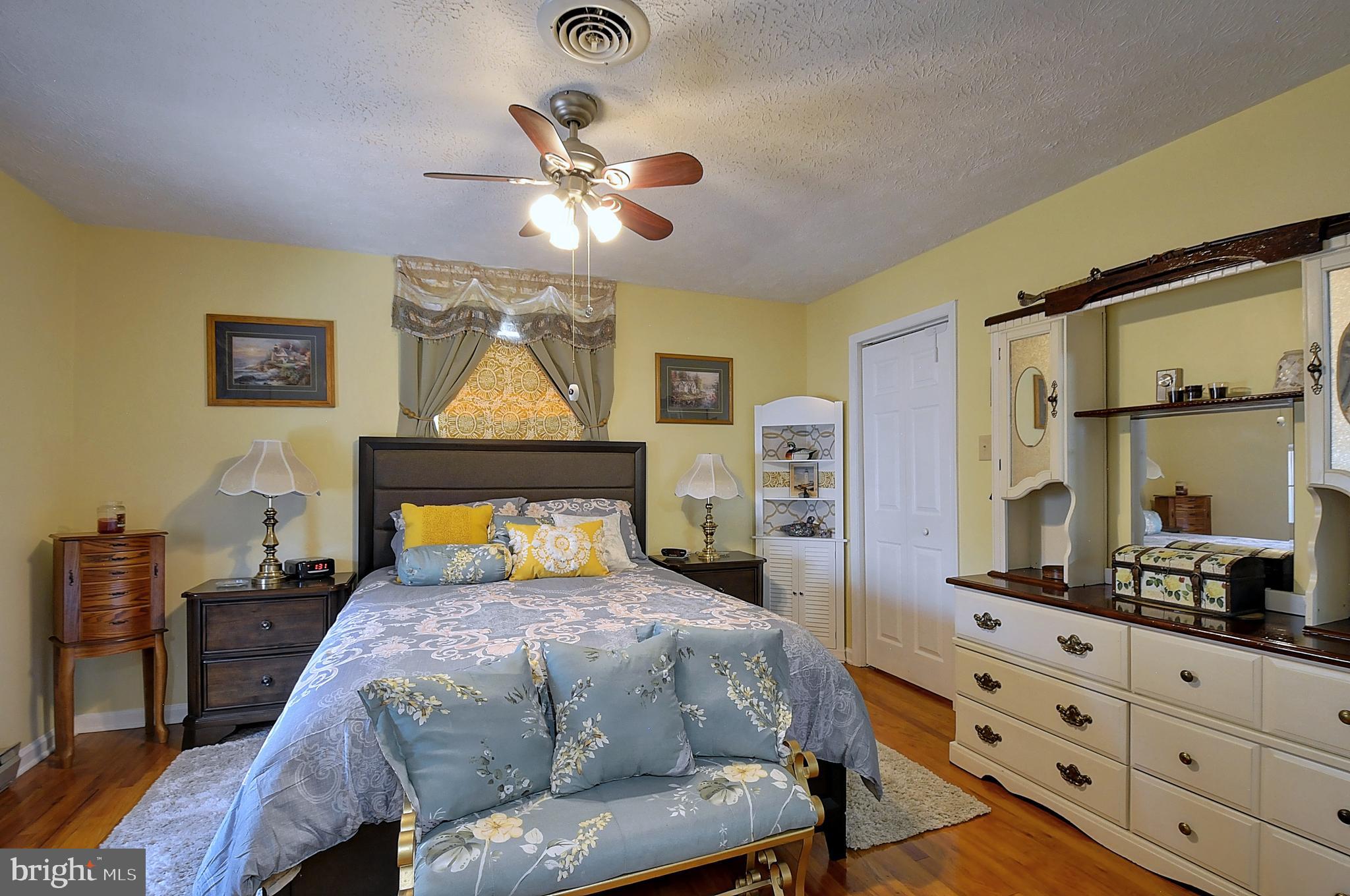 J WAYNE ADAMS - Residential