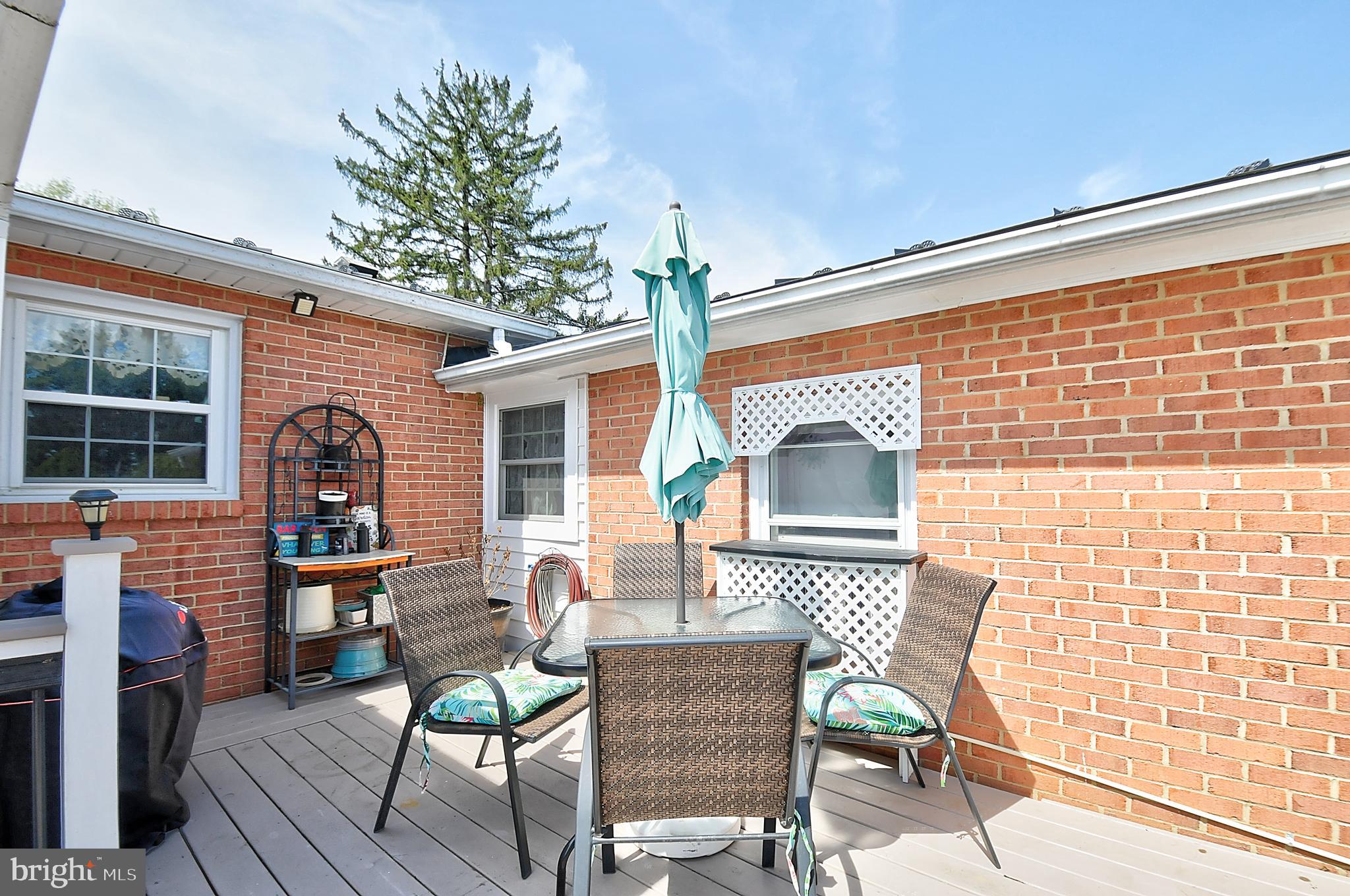 J WAYNE ADAMS - Residential