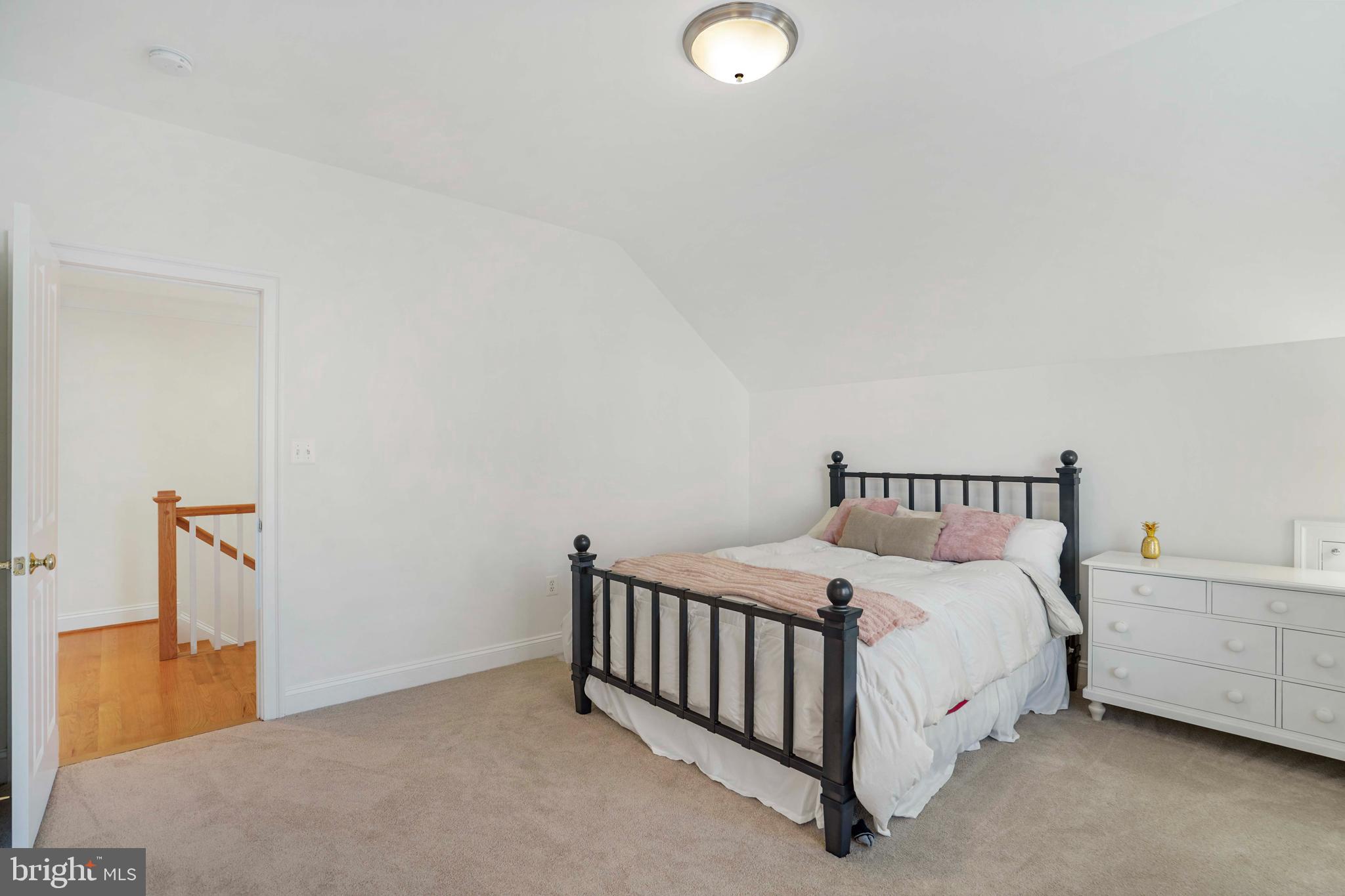 BELLEVUE FOREST - Residential