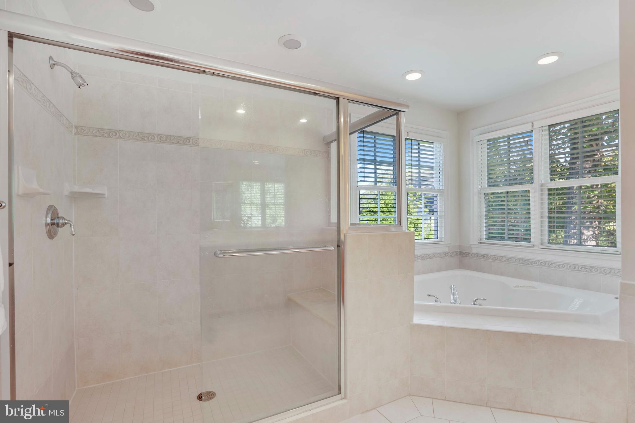 BELLEVUE FOREST - Residential