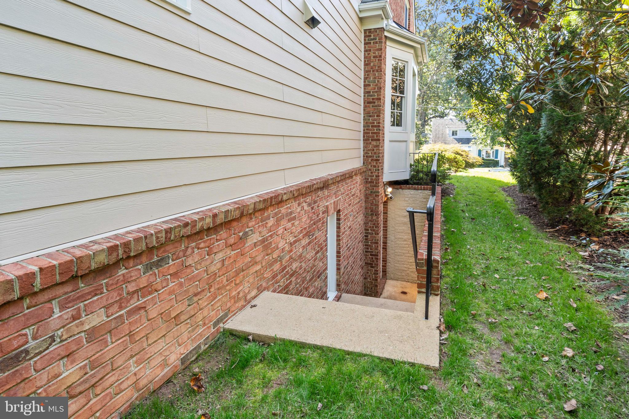 BELLEVUE FOREST - Residential