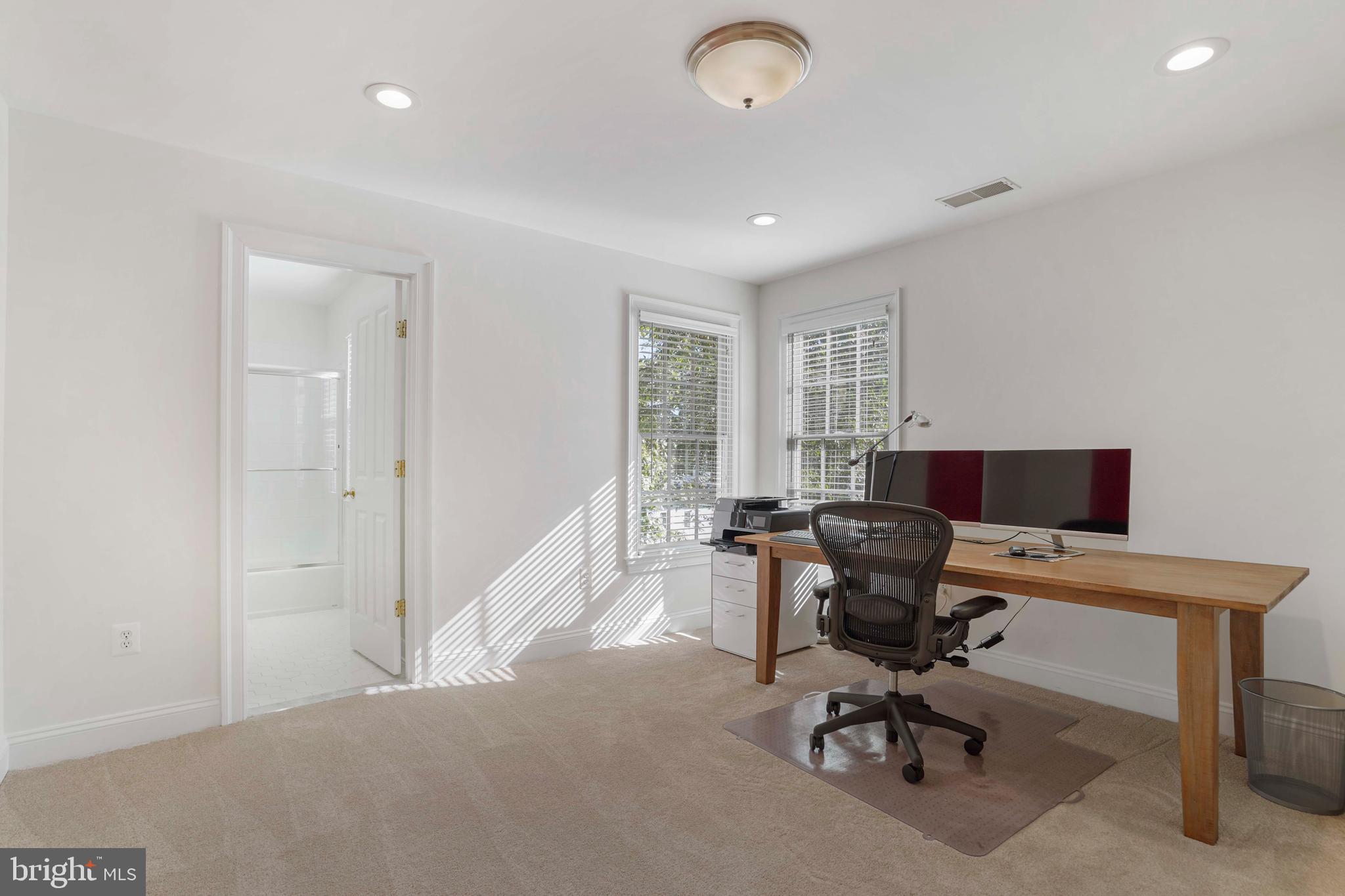 BELLEVUE FOREST - Residential