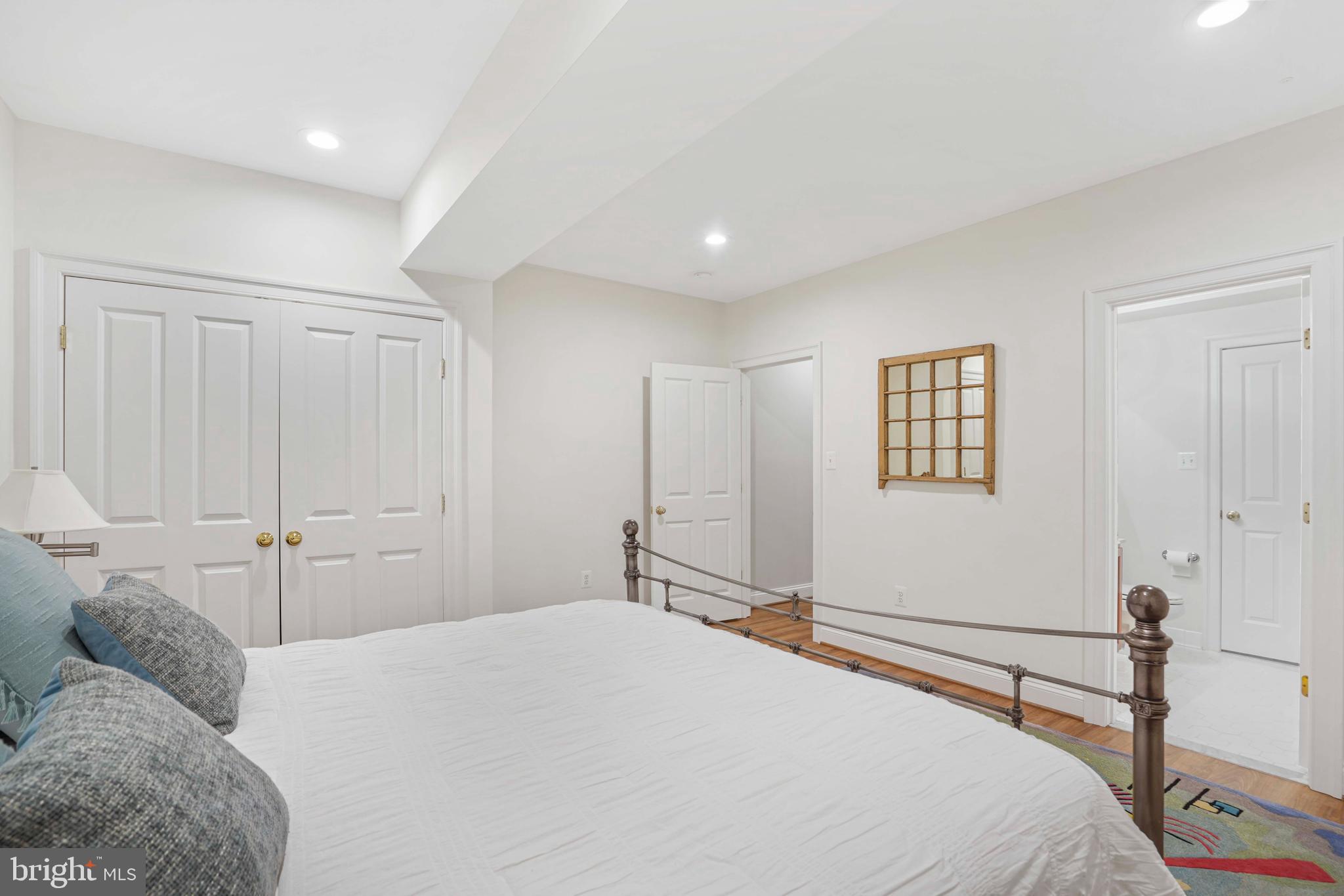 BELLEVUE FOREST - Residential