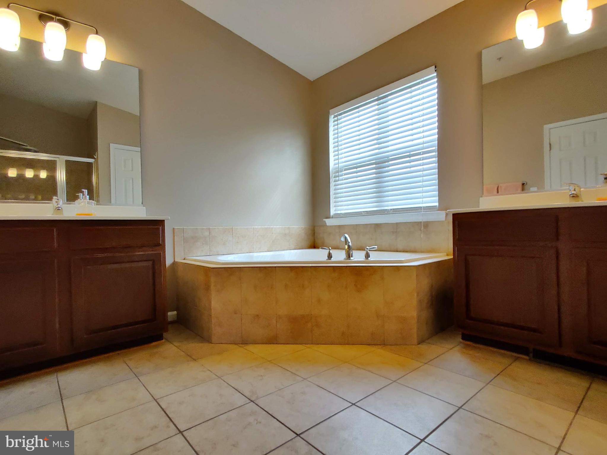 SAN FRANCISCO BY THE BAY - Residential