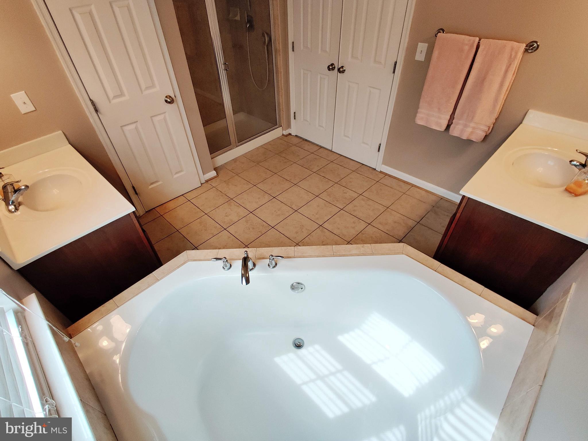 SAN FRANCISCO BY THE BAY - Residential