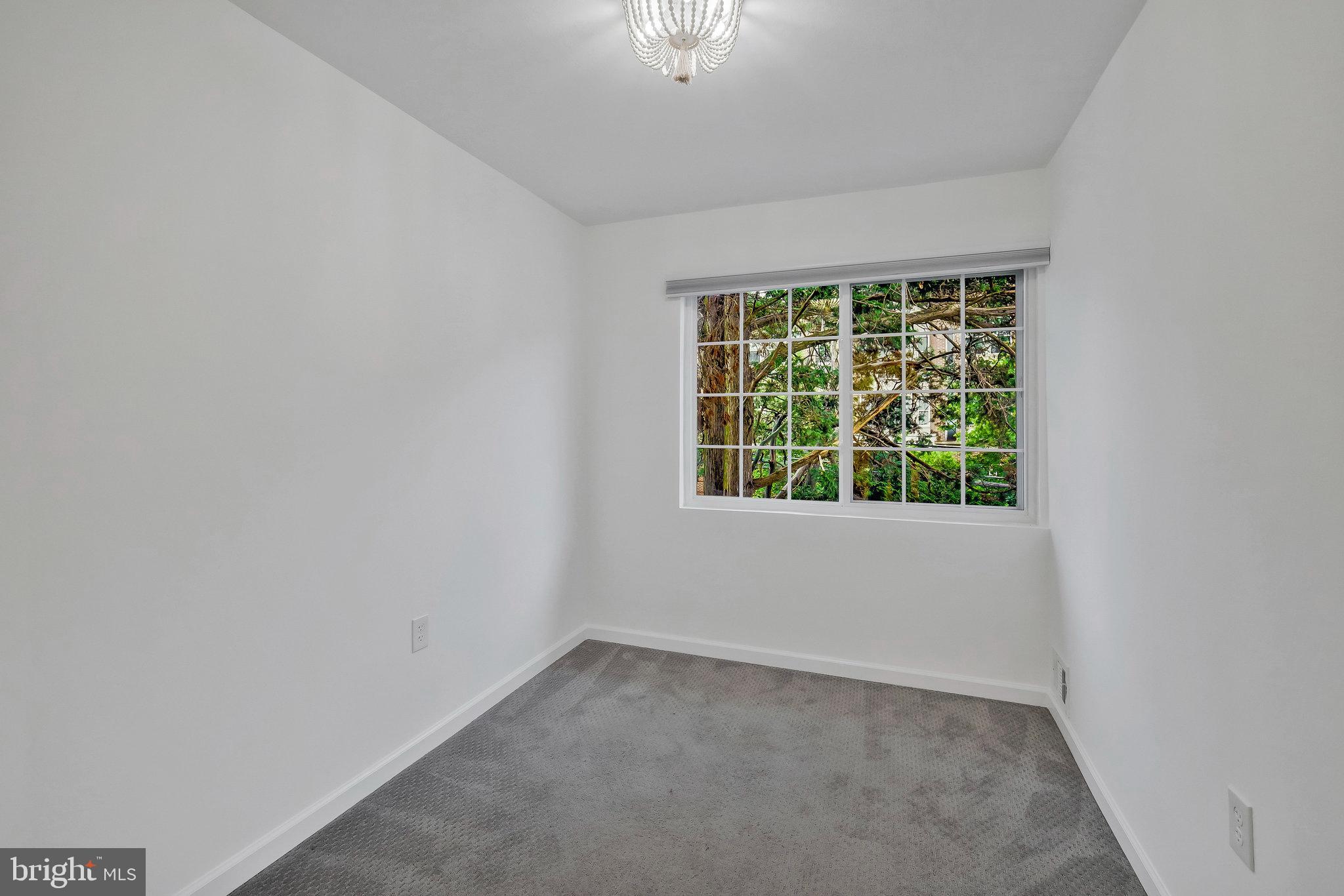 COLUMBIA TERRACE - Residential