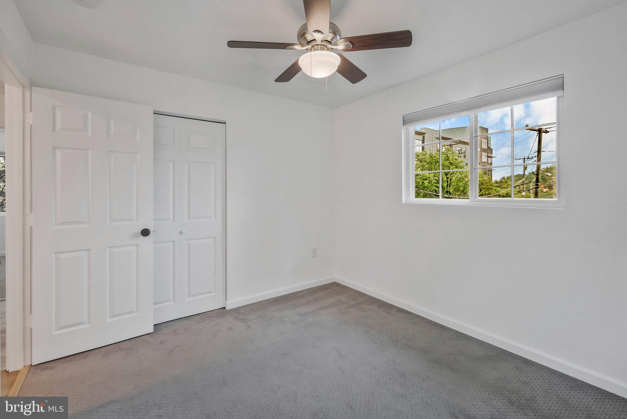 COLUMBIA TERRACE - Residential