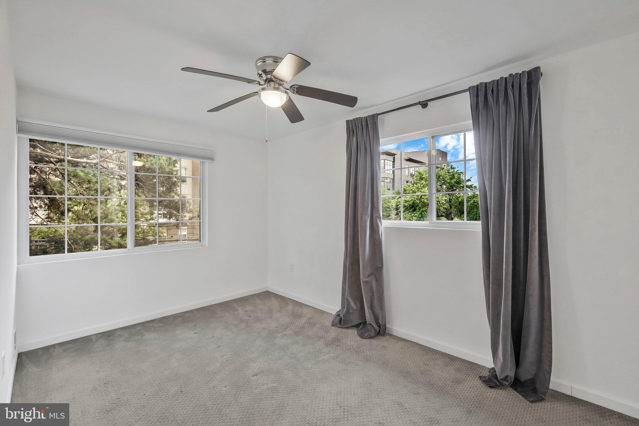 COLUMBIA TERRACE - Residential