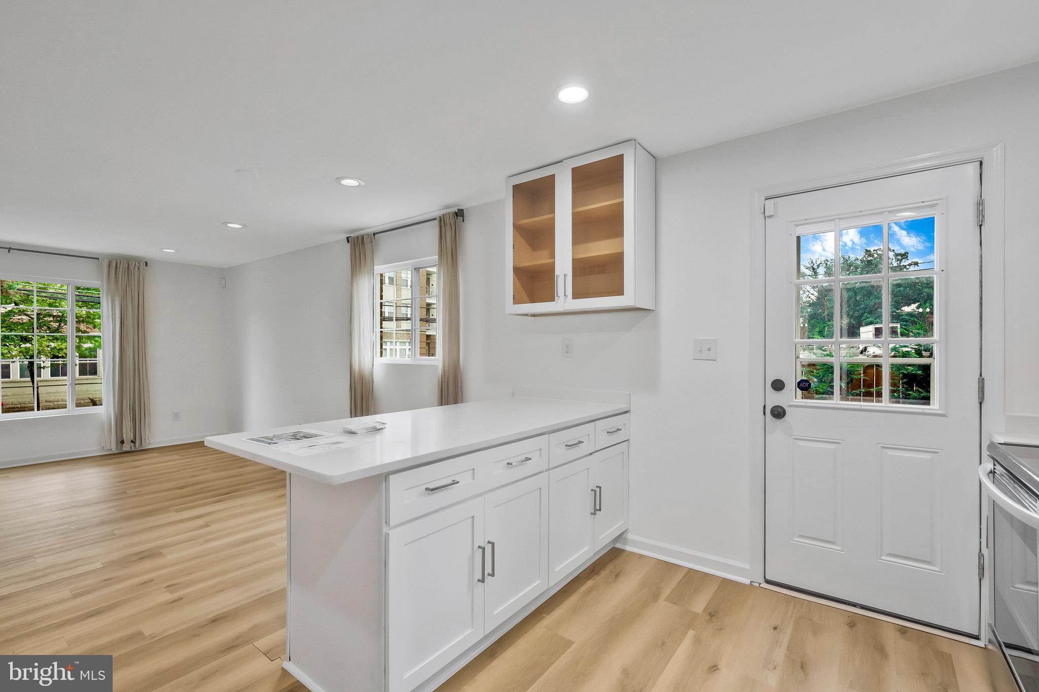 COLUMBIA TERRACE - Residential