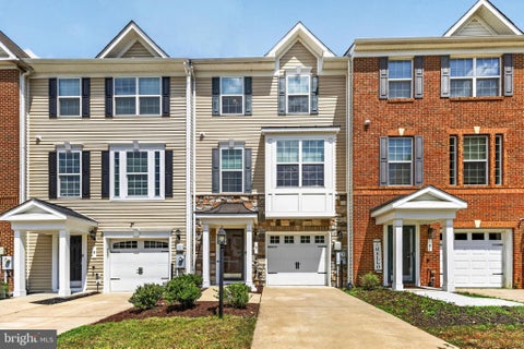Townhouse For Sale - 7 Thomasson Court<br/> CAPITOL HEIGHTS, MD 20743