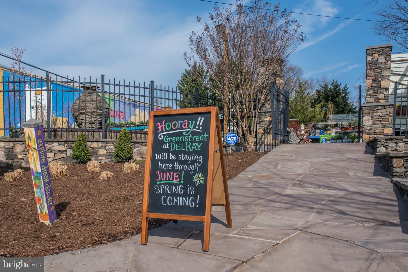 ROSEMONT PARK - Residential