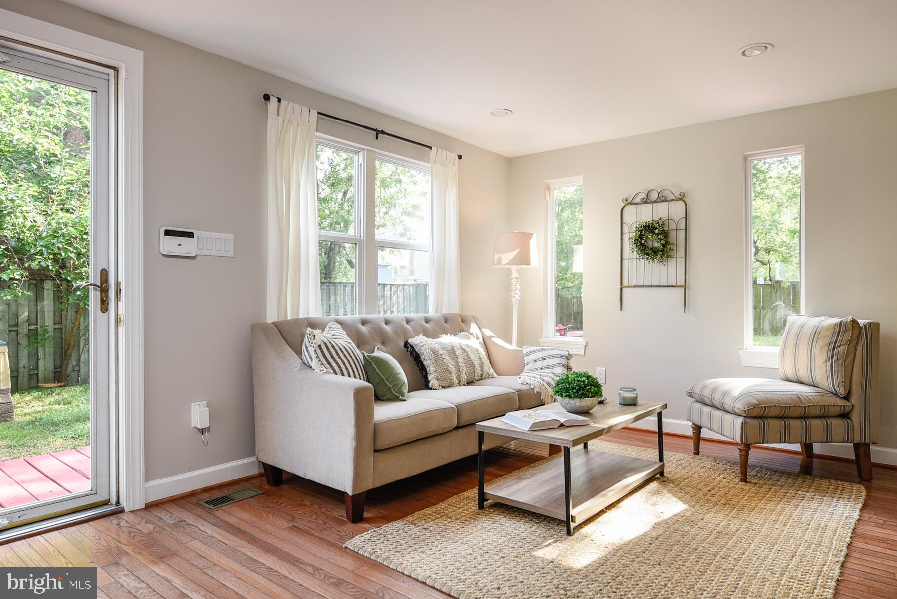 ROSEMONT PARK - Residential