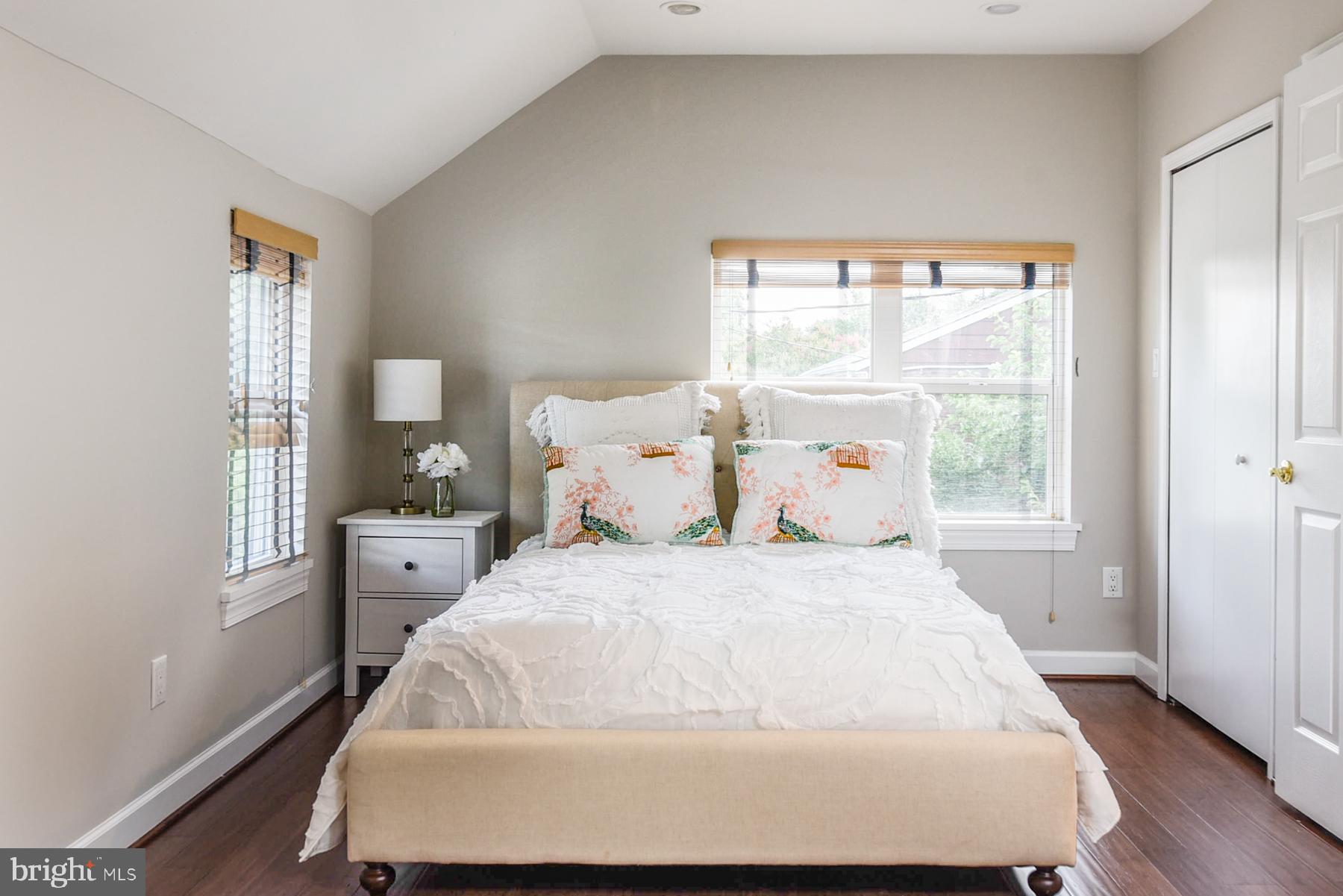 ROSEMONT PARK - Residential