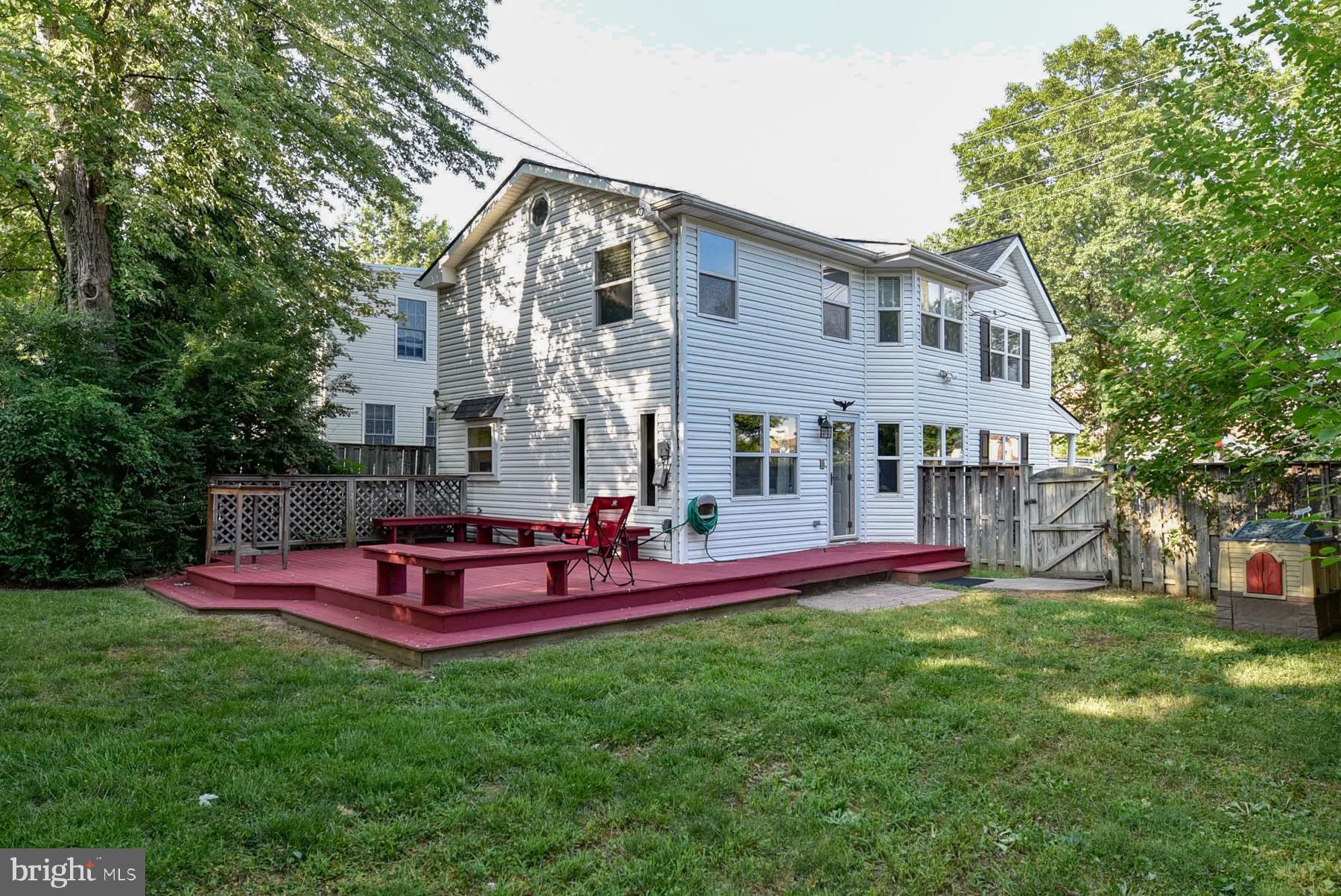 ROSEMONT PARK - Residential