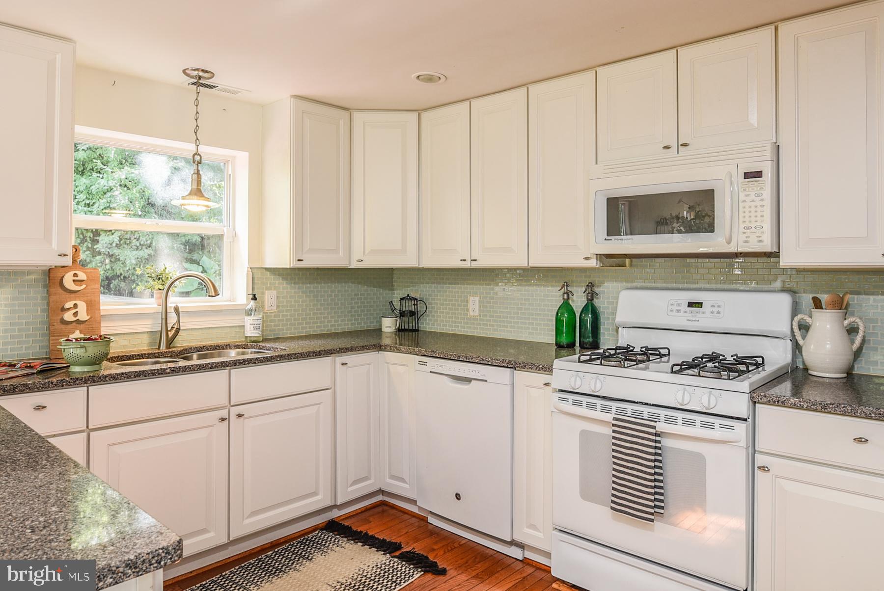 ROSEMONT PARK - Residential