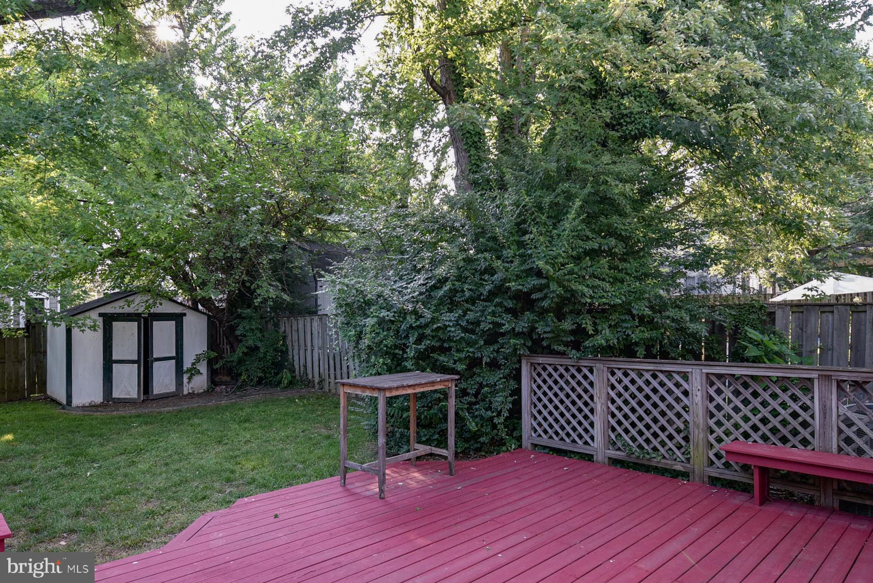 ROSEMONT PARK - Residential