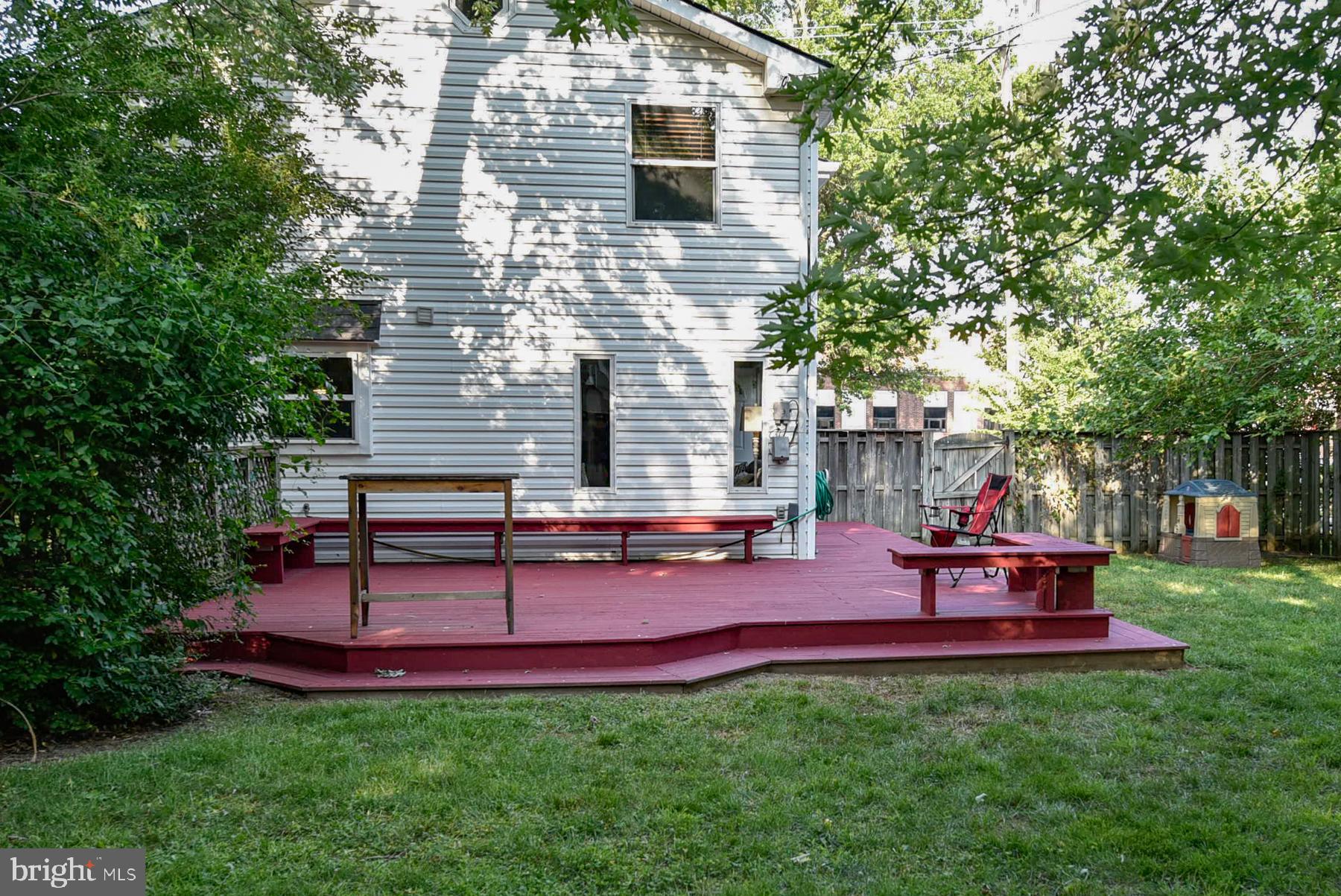 ROSEMONT PARK - Residential