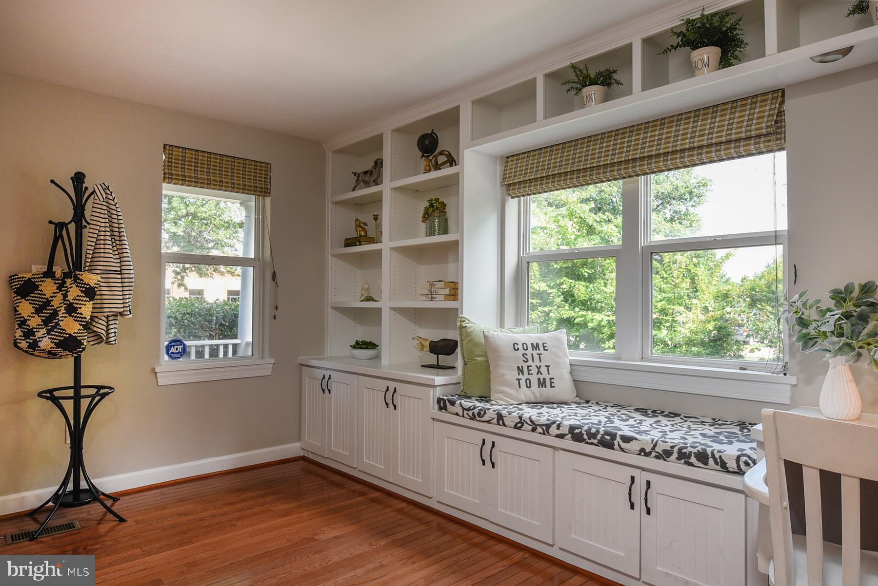 ROSEMONT PARK - Residential